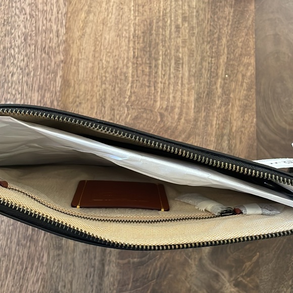 NEW Coach Leather Travel Pouch - Picture 3 of 7